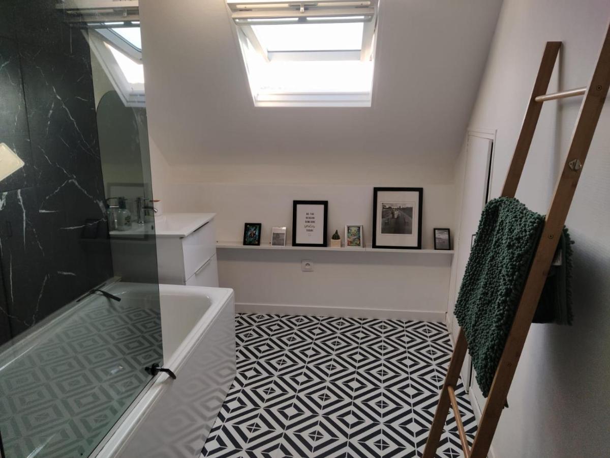 Le Nid Normand Avec Terrasse - Stationnement Facile Et Gratuit - 5 Min Seine Apartment Deville-les-Rouen Екстериор снимка