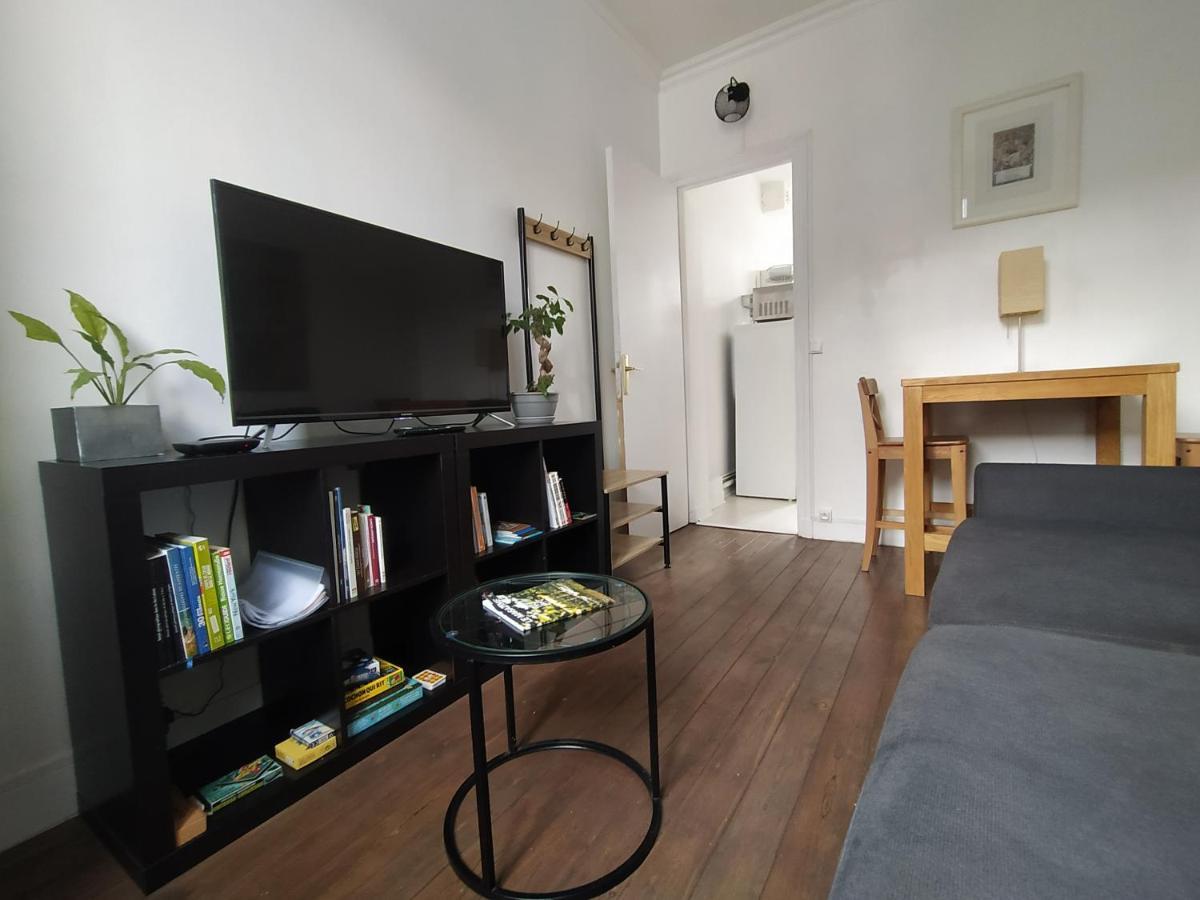 Le Nid Normand Avec Terrasse - Stationnement Facile Et Gratuit - 5 Min Seine Apartment Deville-les-Rouen Екстериор снимка